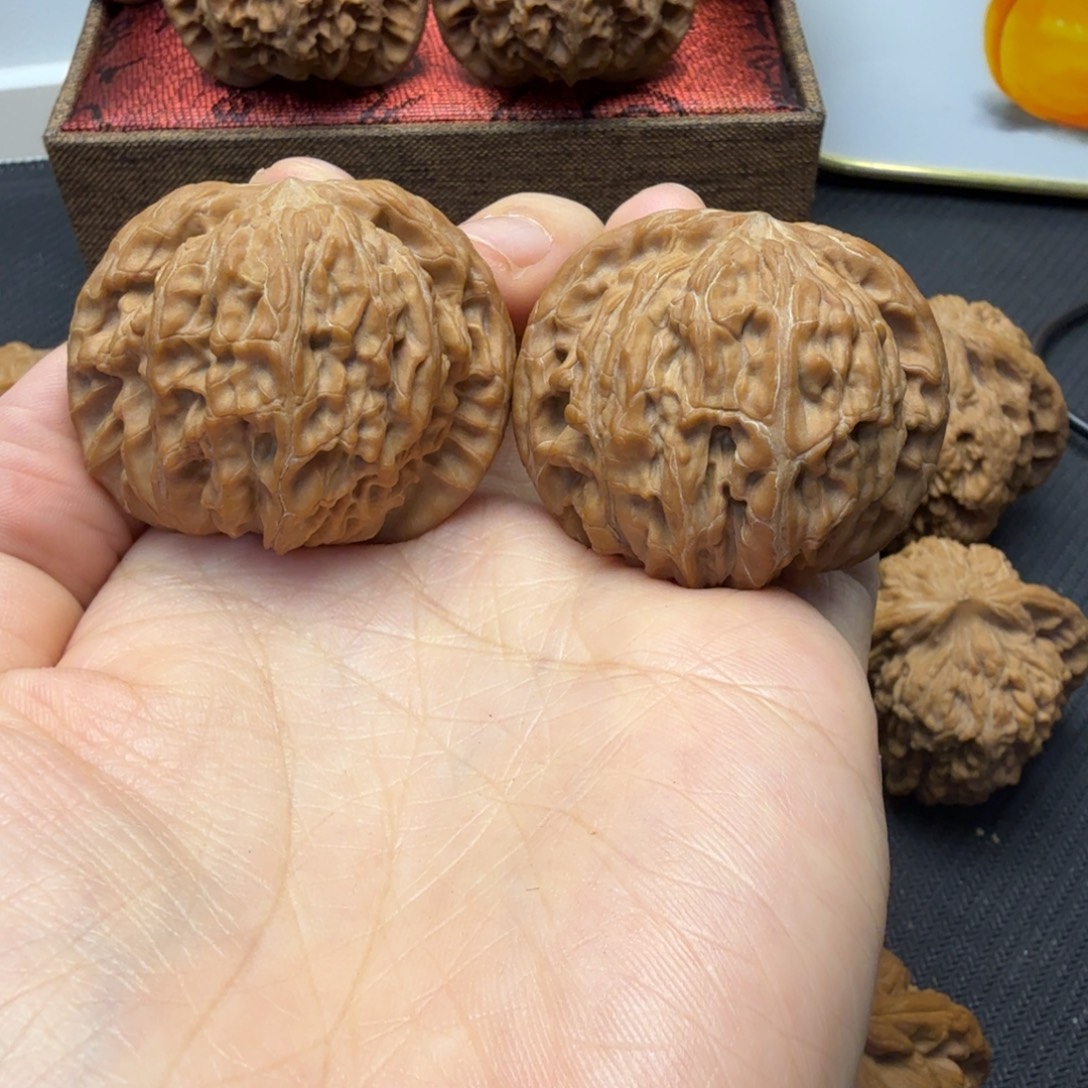 文玩核桃把件全品无修磨盘42➕