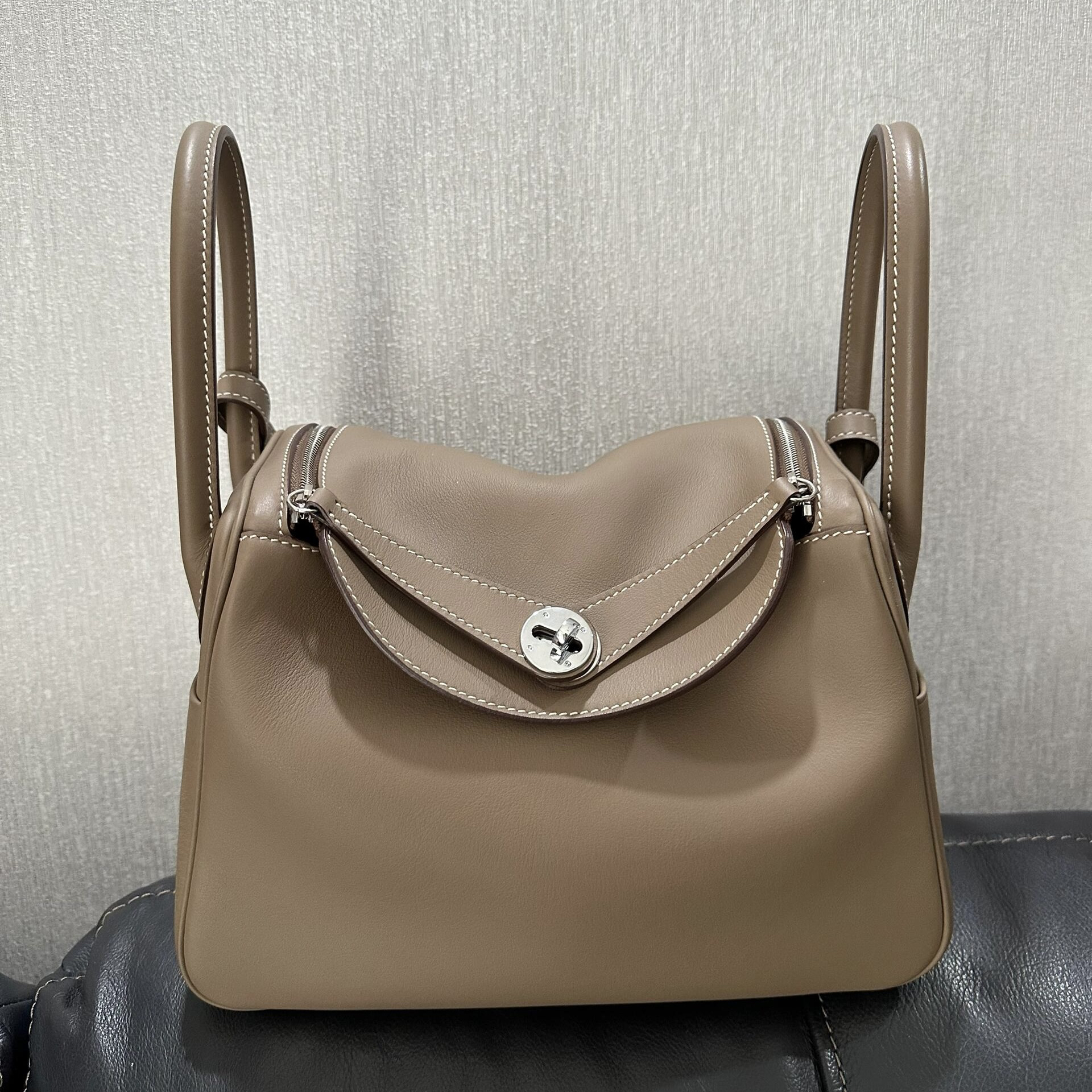 99新 Hermes/爱马仕 lindy26大象灰银扣s皮r单肩包