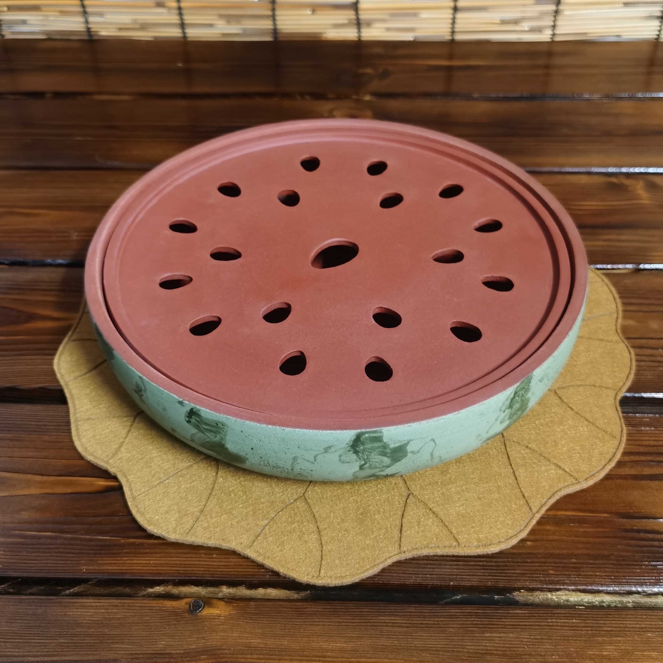 紫砂 西瓜储水壶承 直径24cm
