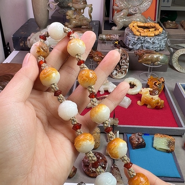 ****江和田玉（糖玉）未镶嵌颈饰