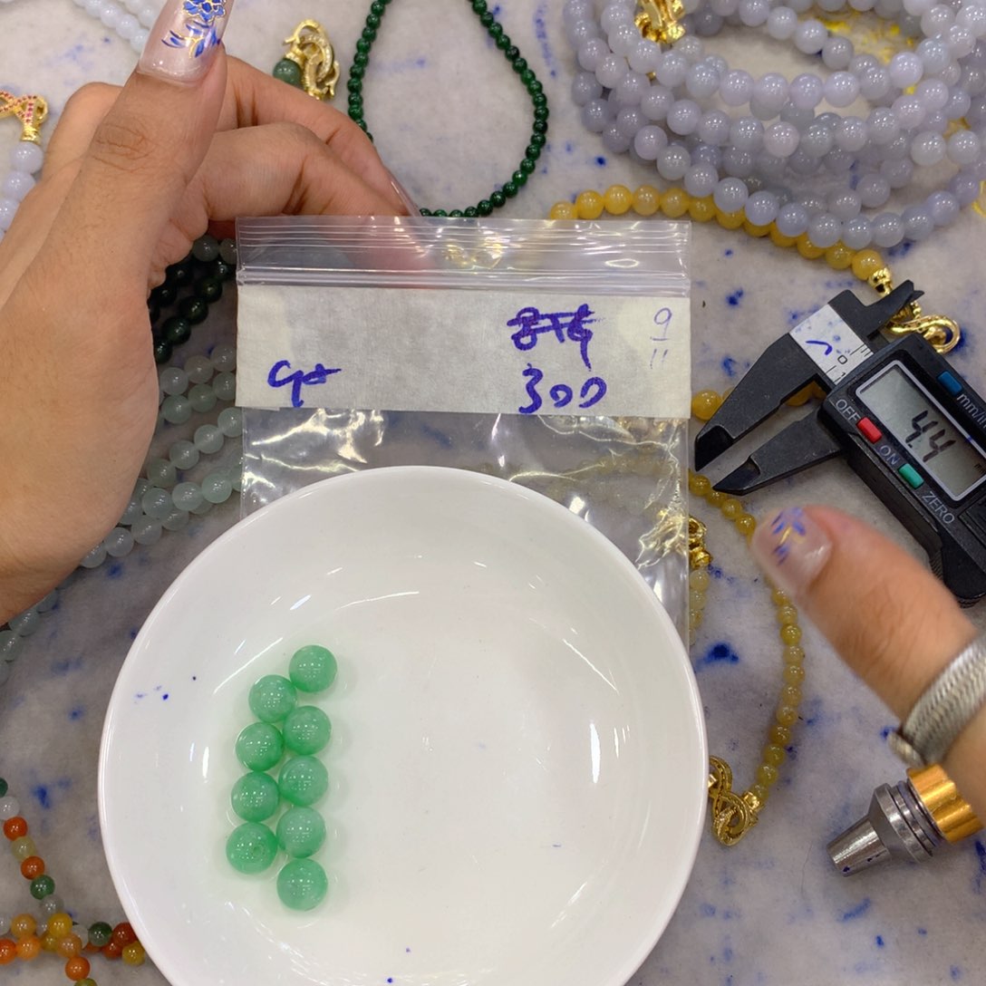 未镶嵌定制翡翠天然缅甸翡翠多样性