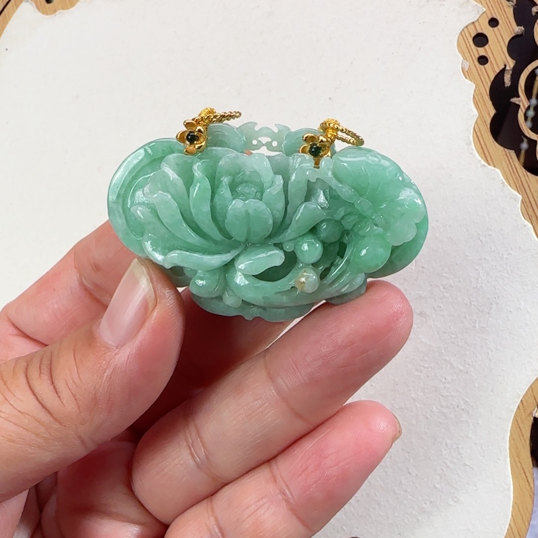 翡翠颈饰未镶嵌仿古