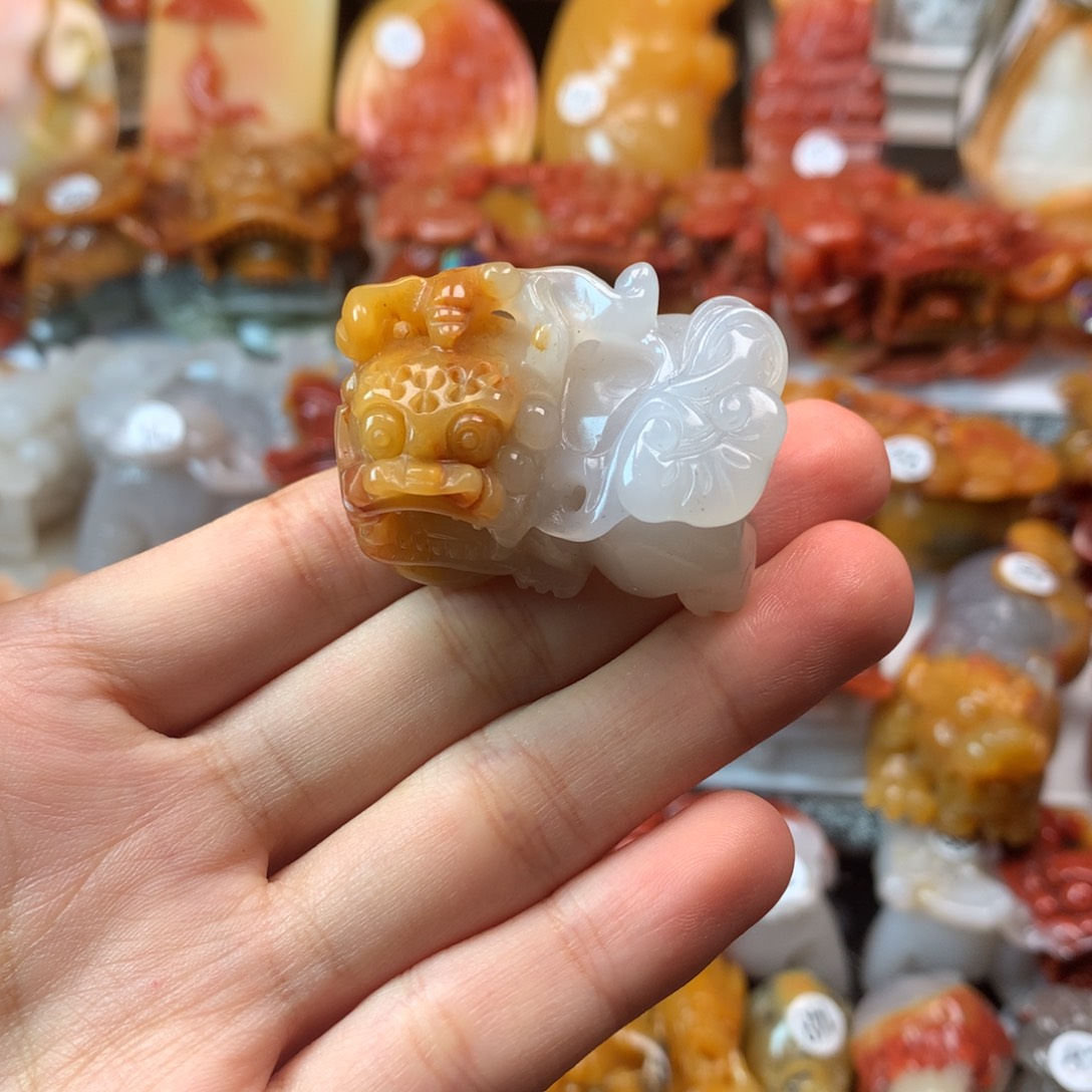 石英质玉（黄龙玉）未镶嵌挂件