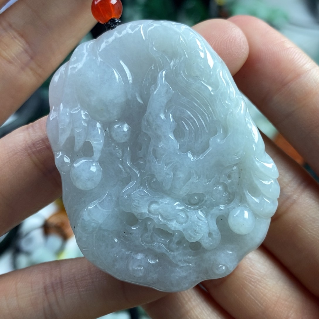 翡翠颈饰未镶嵌吊坠