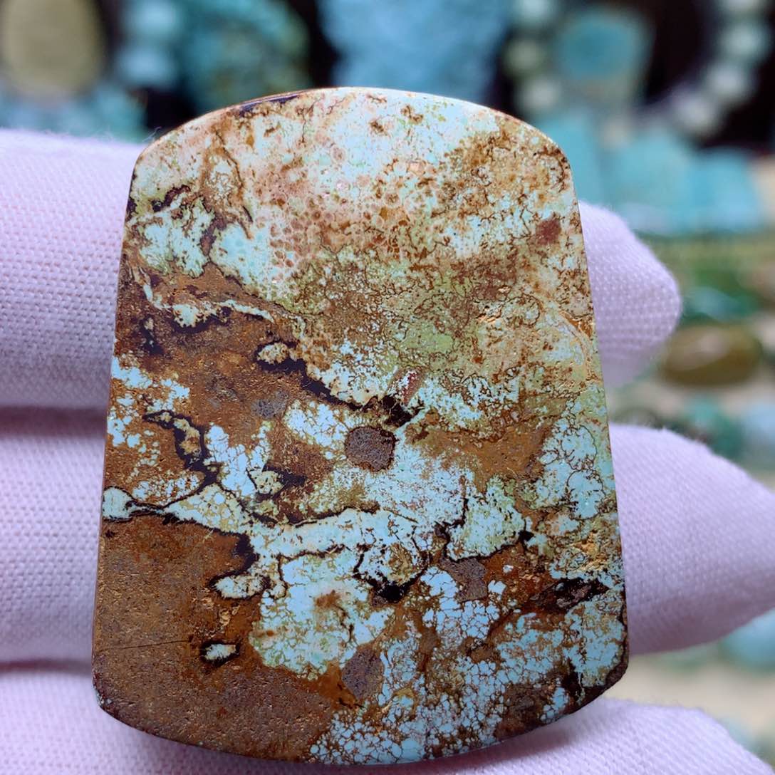 绿松石颈饰未镶嵌