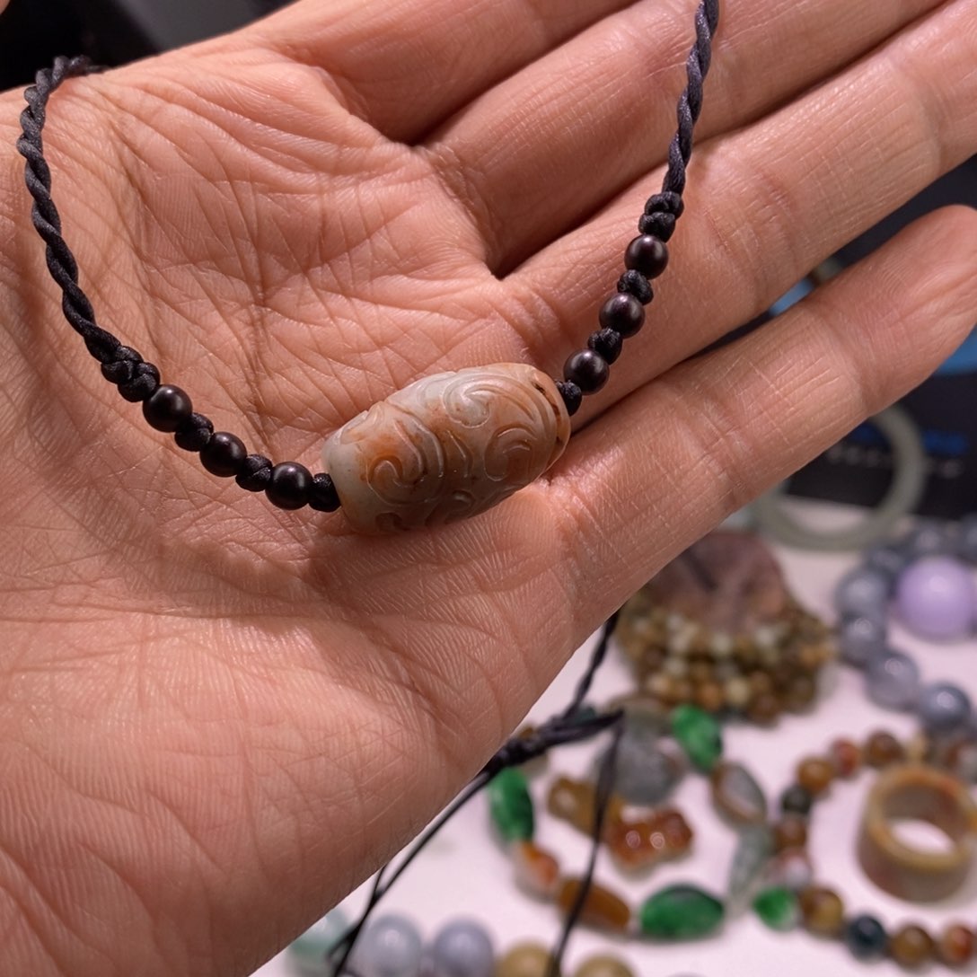 翡翠手链未镶嵌珠子