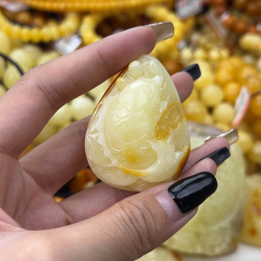 琥珀珠宝奇石未镶嵌