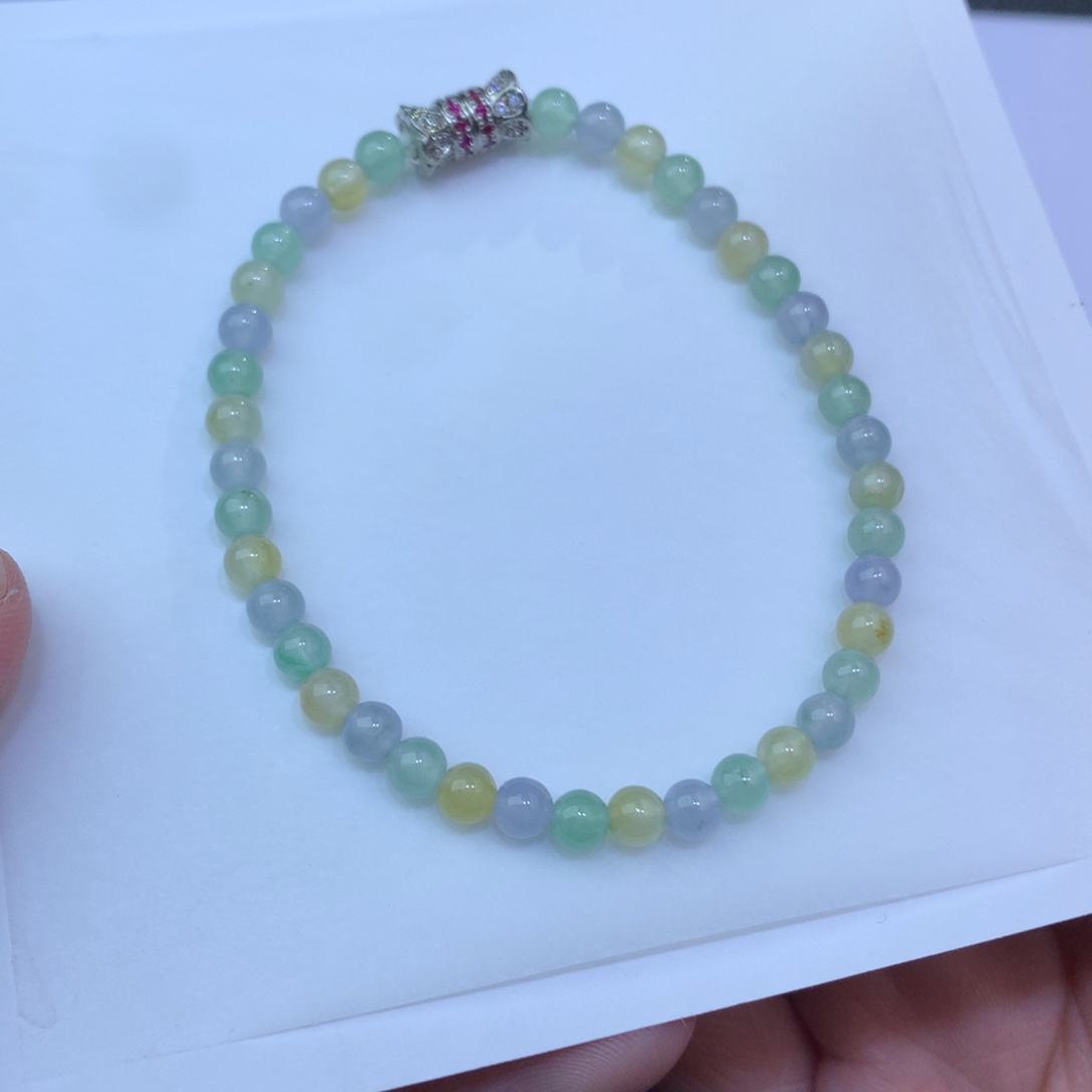 翡翠手串未镶嵌翡翠手串