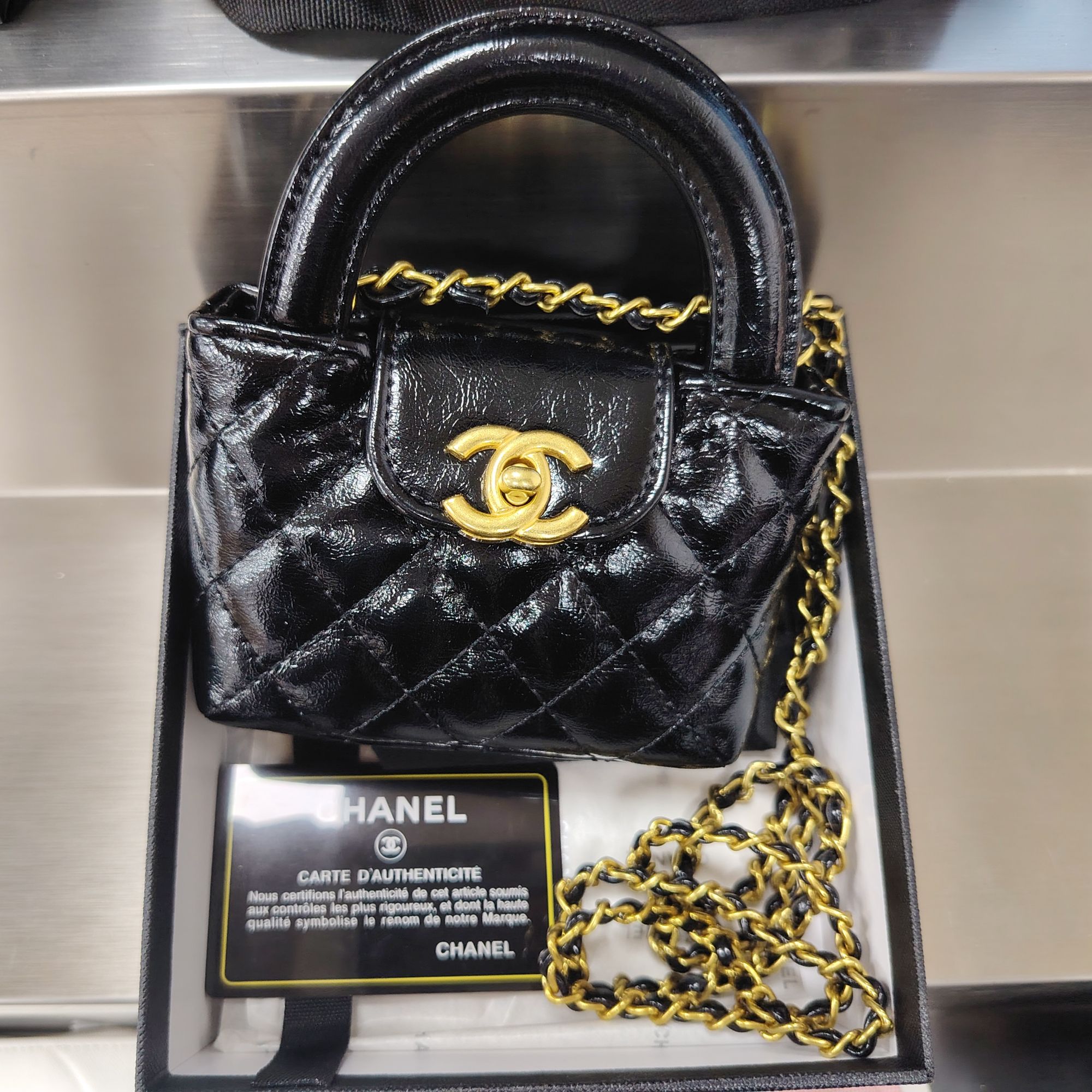 香奈儿【K685】外出便携化妆包口红收纳斜挎单肩附防尘袋