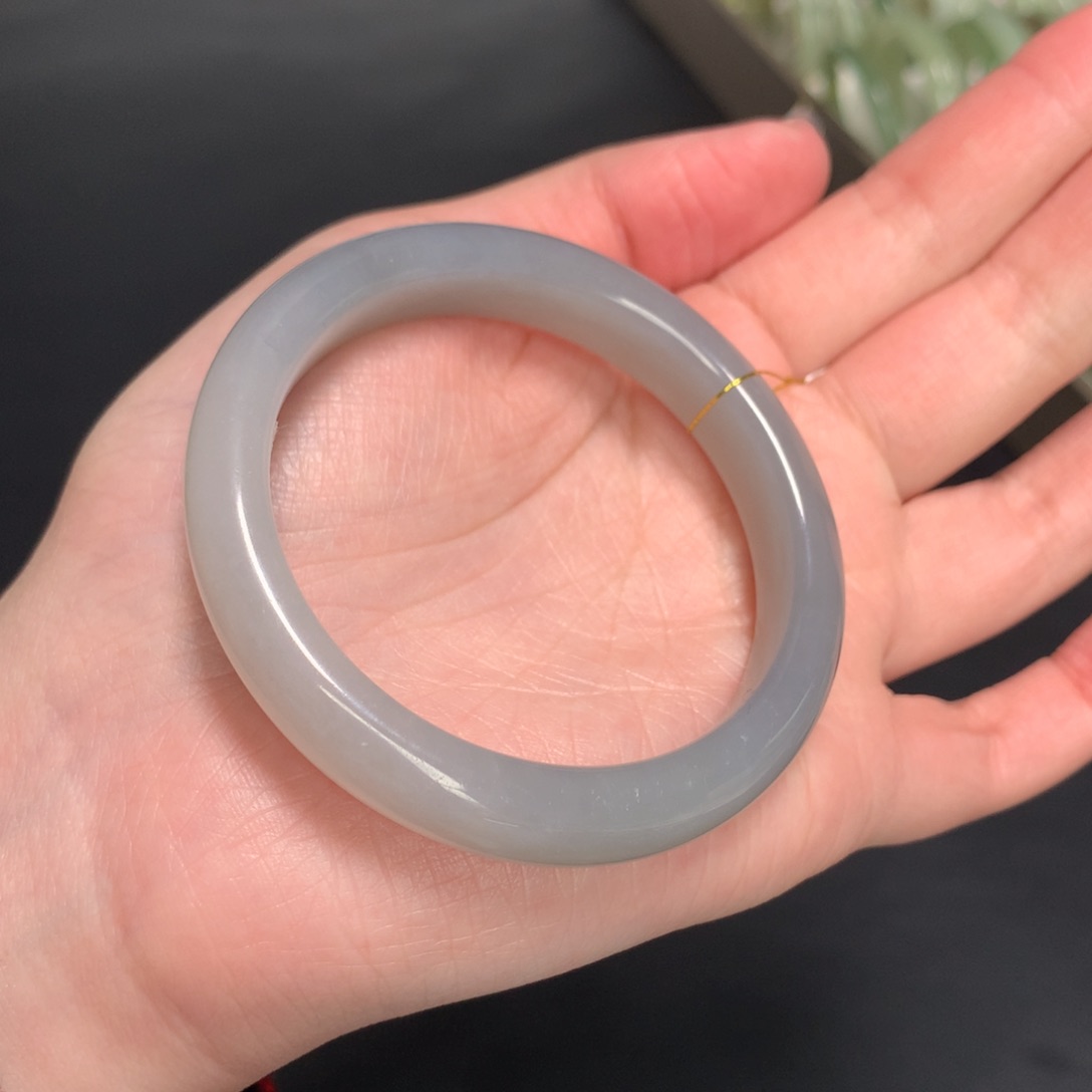 和田玉手镯未镶嵌52