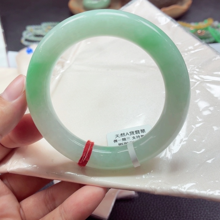 翡翠未镶嵌手镯天然缅甸A货翡翠