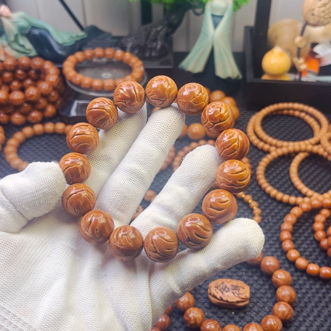 武***桃核吊坠16尺龙纹精品