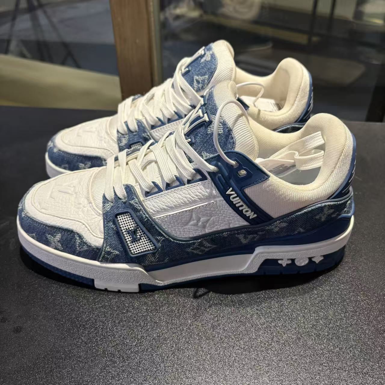 95新 LouisVuitton/路易威登 【清福利】白蓝牛仔trainer板鞋