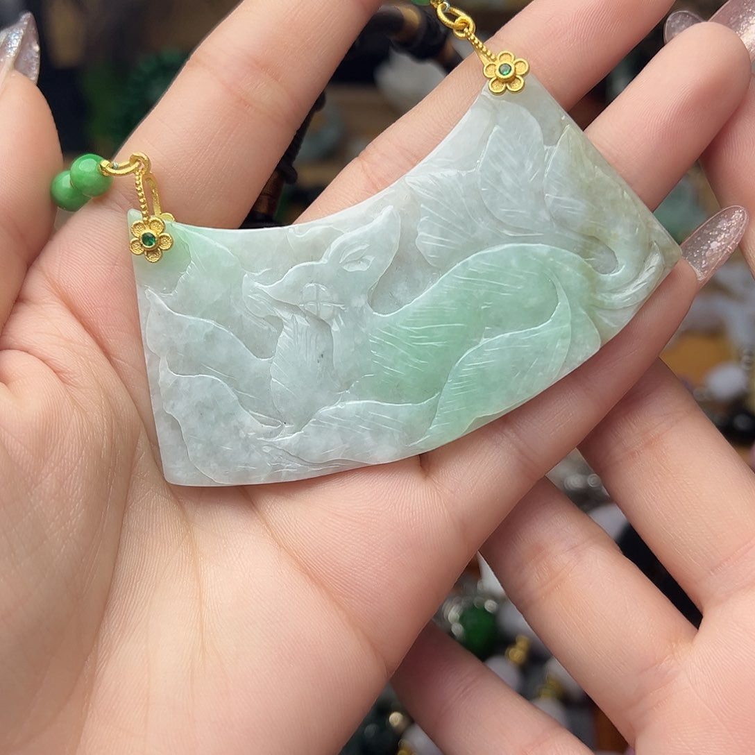 翡翠吊坠(赠链)未镶嵌吊坠22