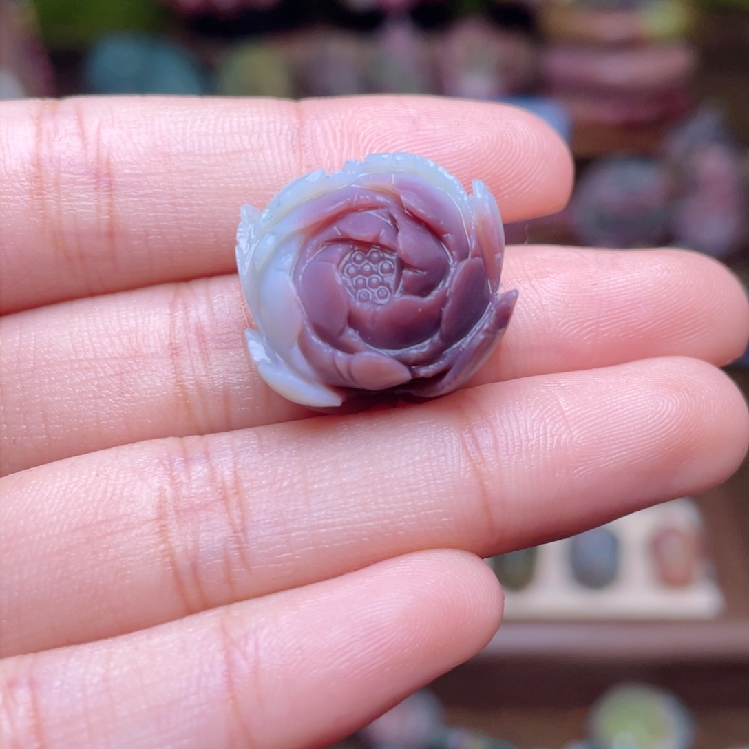 玛瑙/玉髓珠宝半成品未镶嵌s***y盐源玛瑙蓝紫色牡丹花