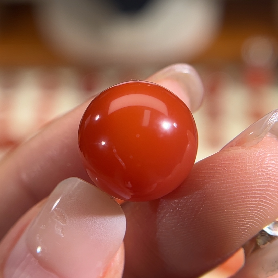 南红玛瑙未镶嵌圆珠 13.8mm