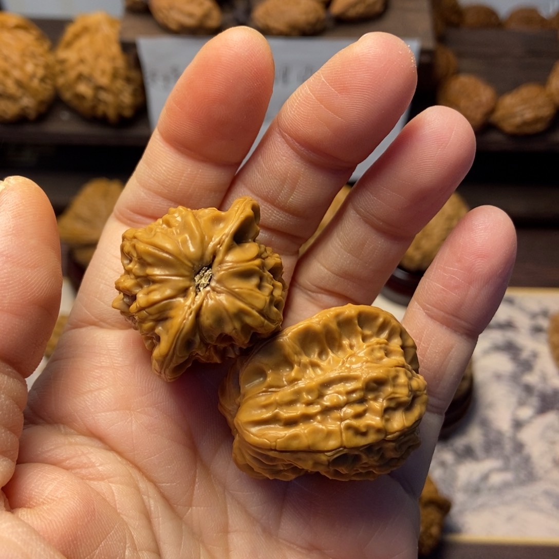 黑***Q把件文玩核桃全品白蛇骨33