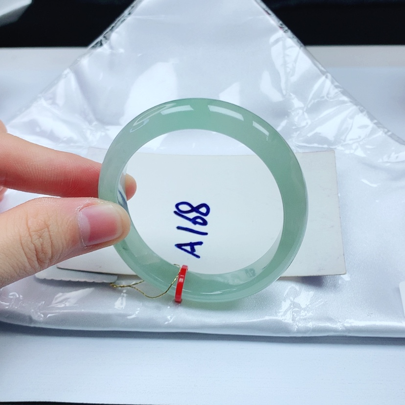 【闪购商品】翡翠手镯（贵妃镯）未镶嵌天然缅甸a货手镯52+