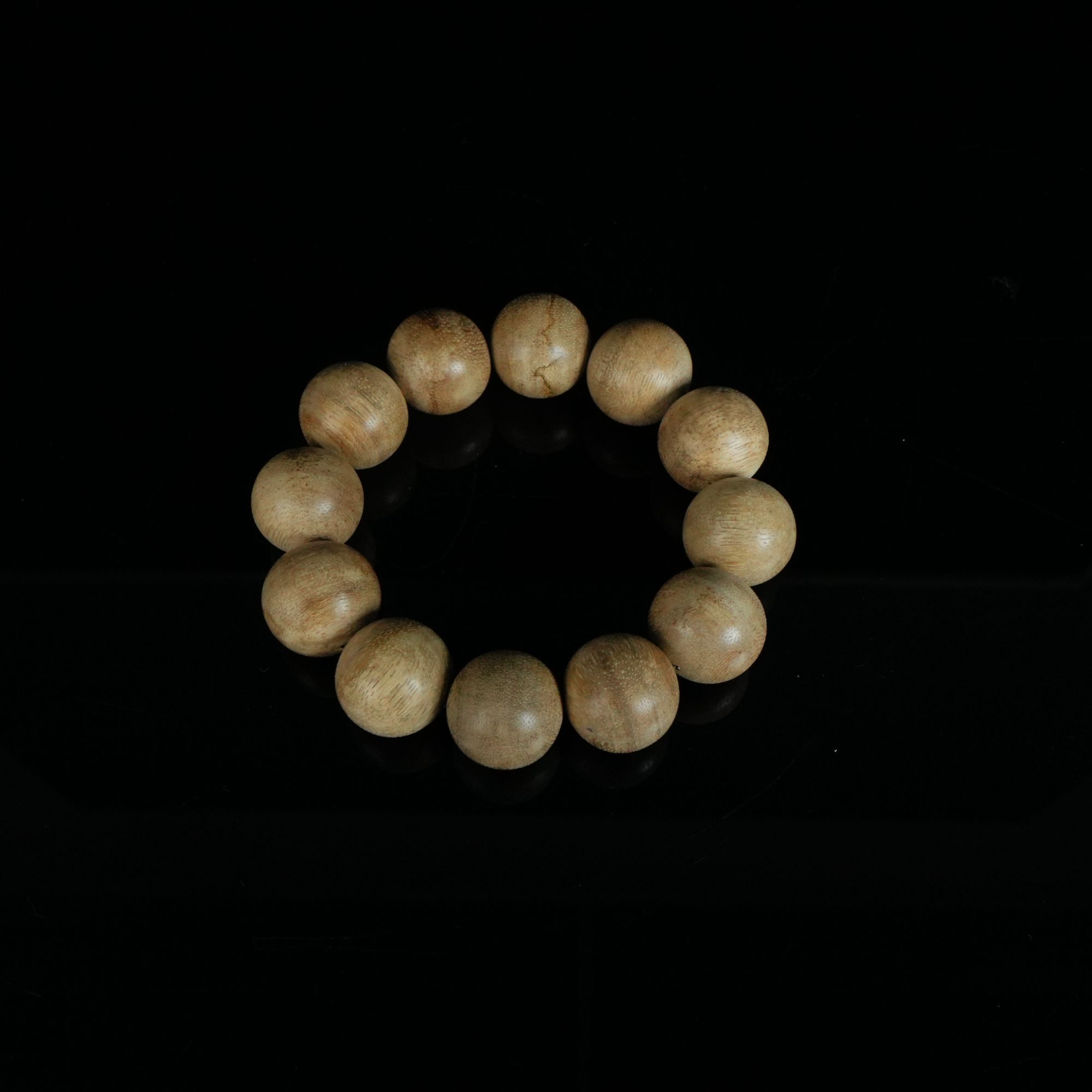 DY-B1227 加里曼丹黄油 油线纹沉香手串 2.09cm  25.1g