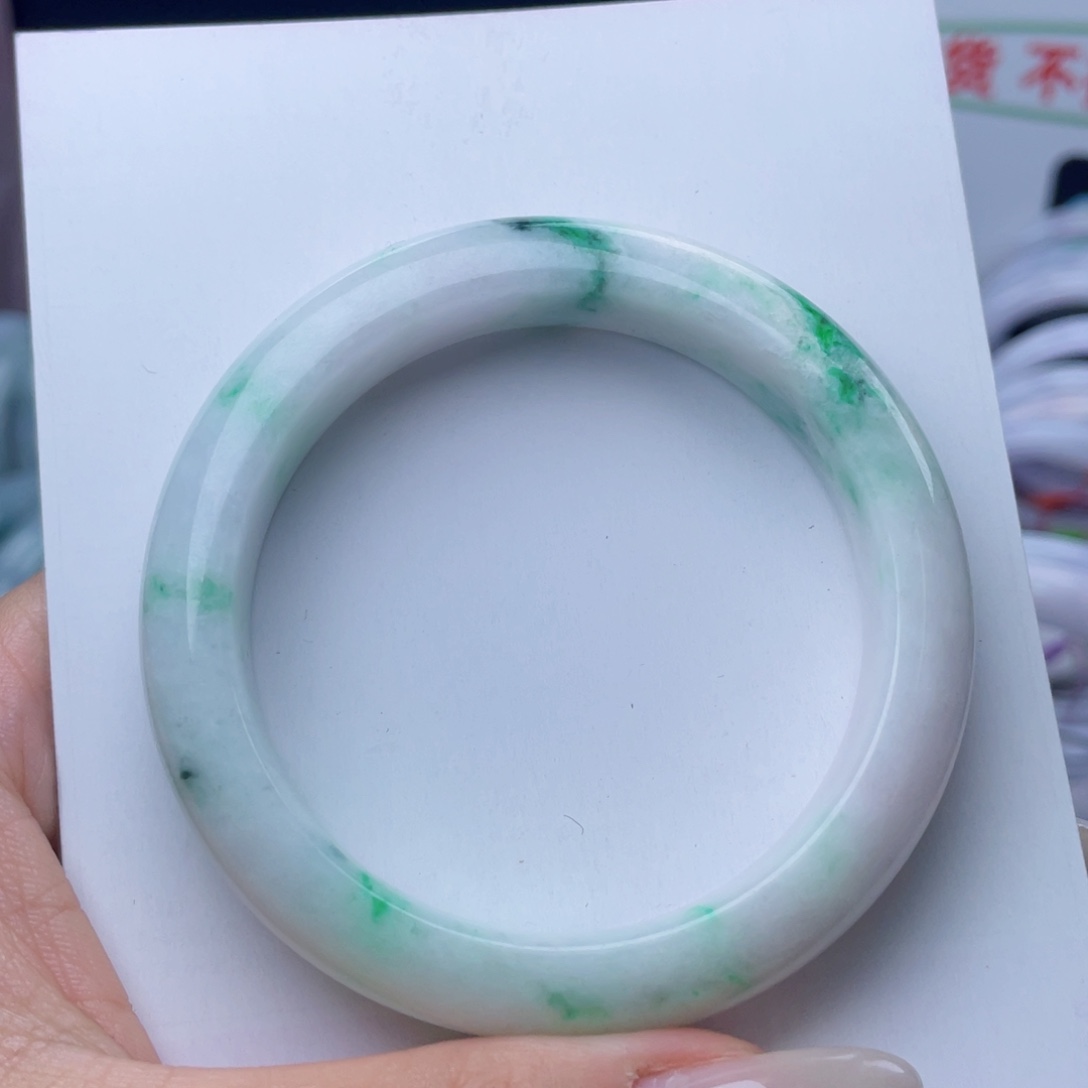 翡翠未镶嵌手镯55.1圈