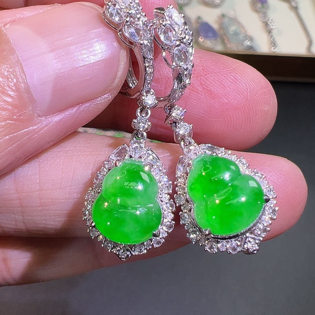 翡翠颈饰18K金镶嵌翡翠