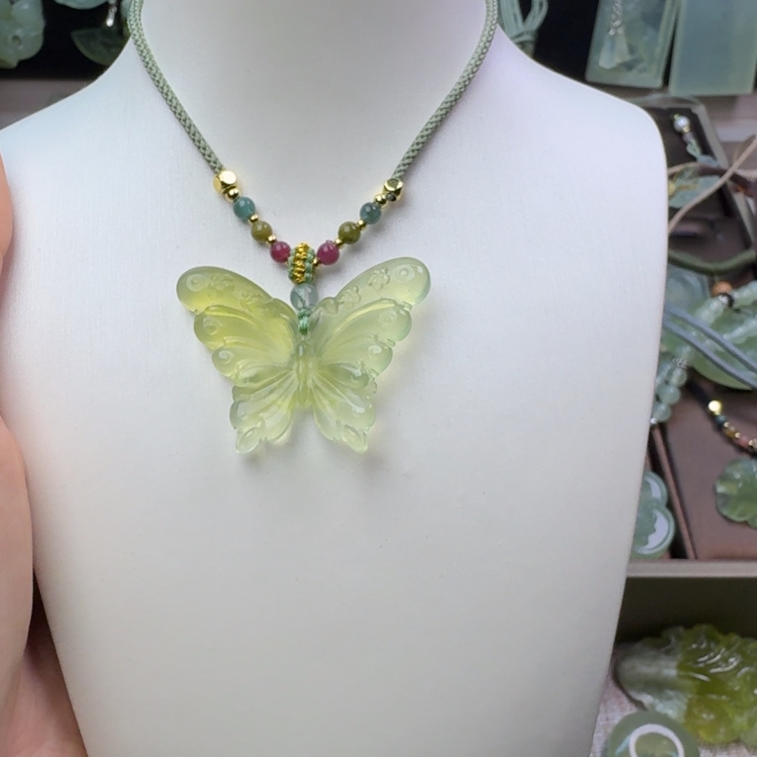 蛇纹石玉未镶嵌项链