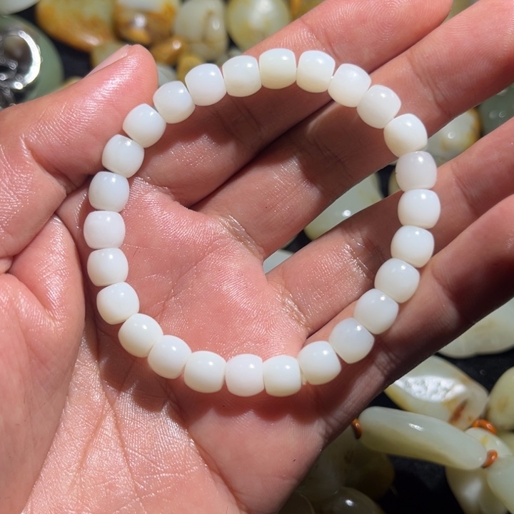 和田玉未镶嵌手串