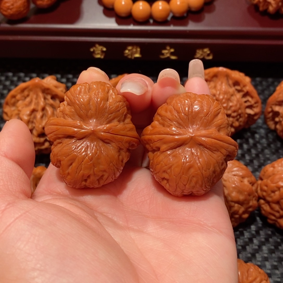 文玩核桃把件元宝