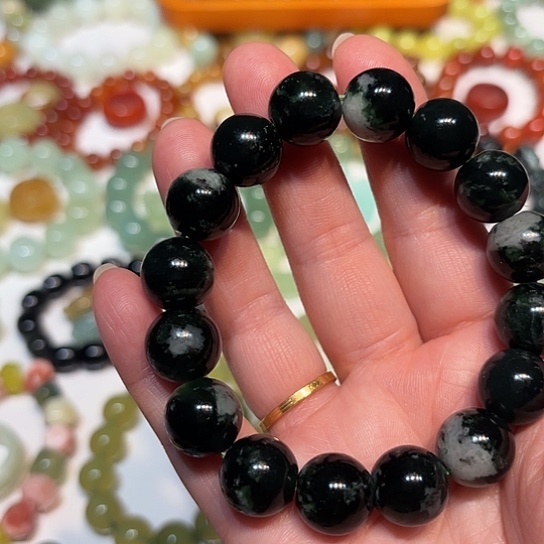 蛇纹石玉未镶嵌手串