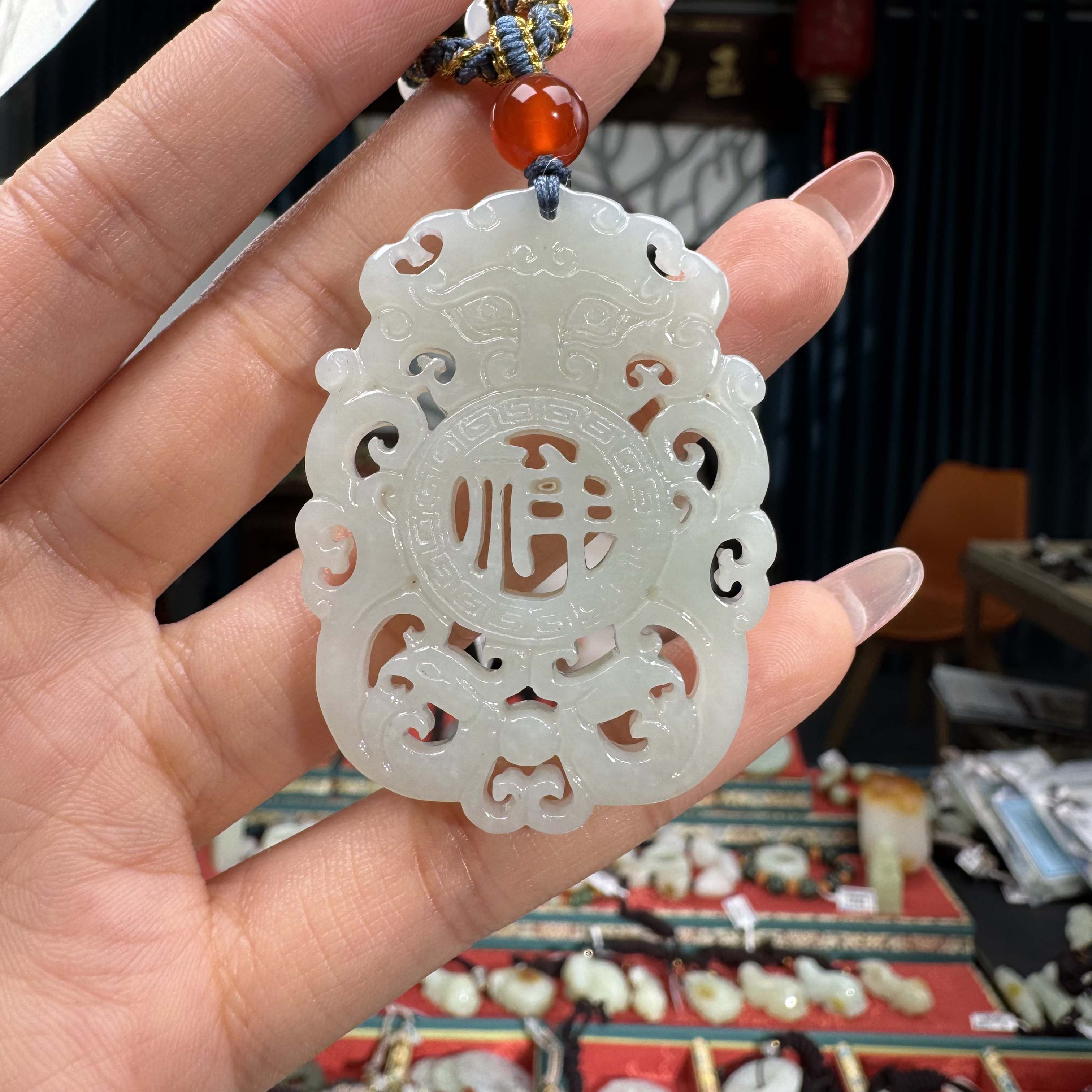 和田玉挂件国风款龙凤吉祥牌毛衣链