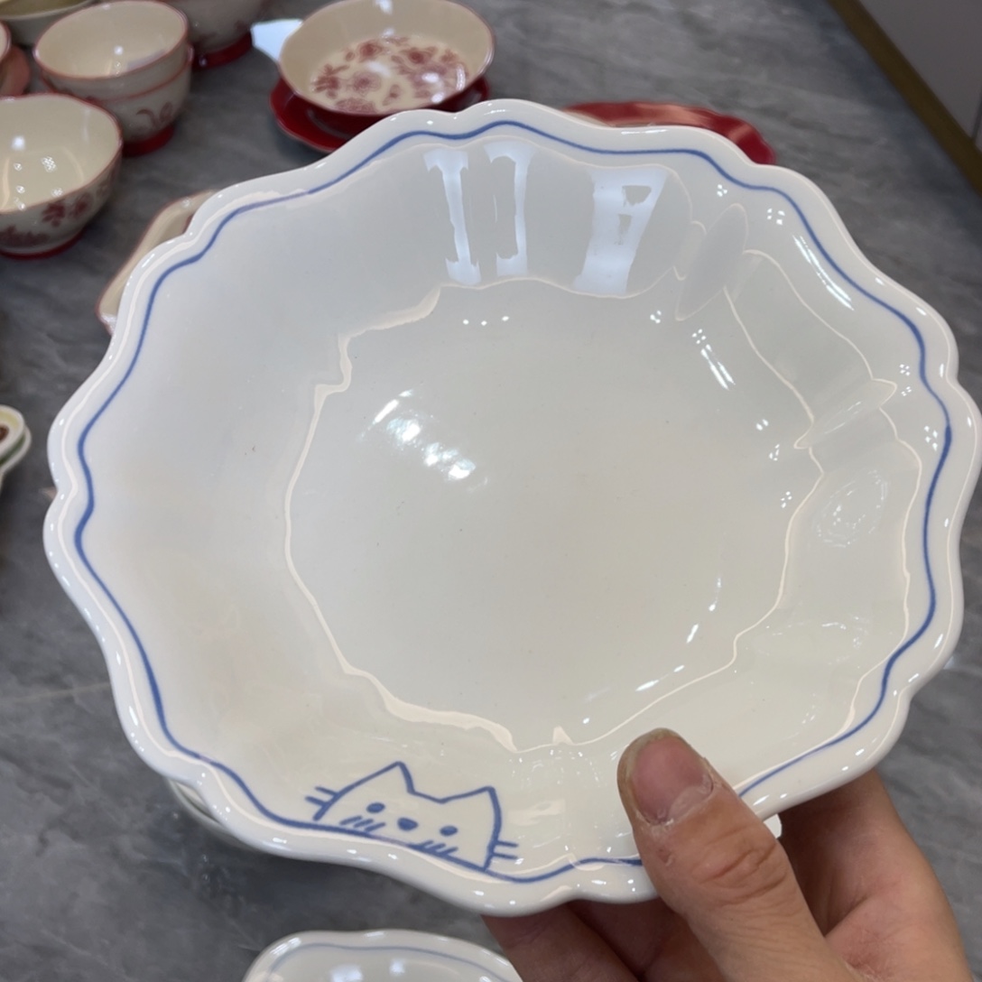 陶瓷微瑕餐具介意勿拍，满18飞！