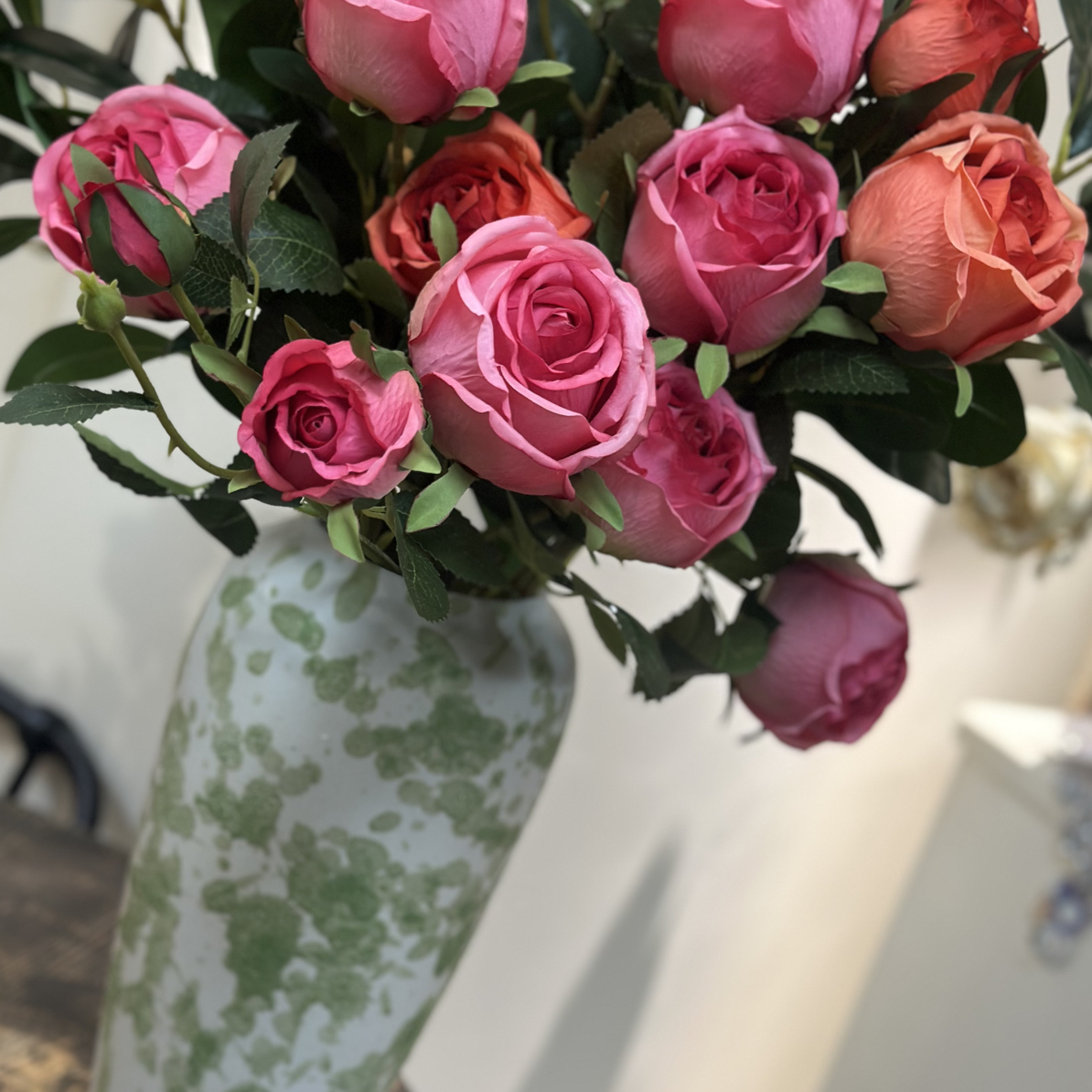 玫瑰花仿真花绢花假花家居摆件客厅摆设塑料装饰插花连花带瓶