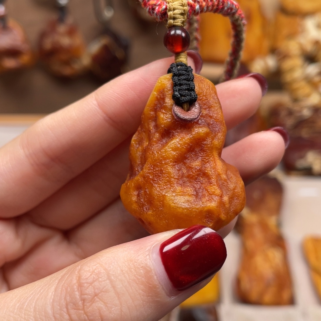 琥珀未镶嵌珠宝奇石