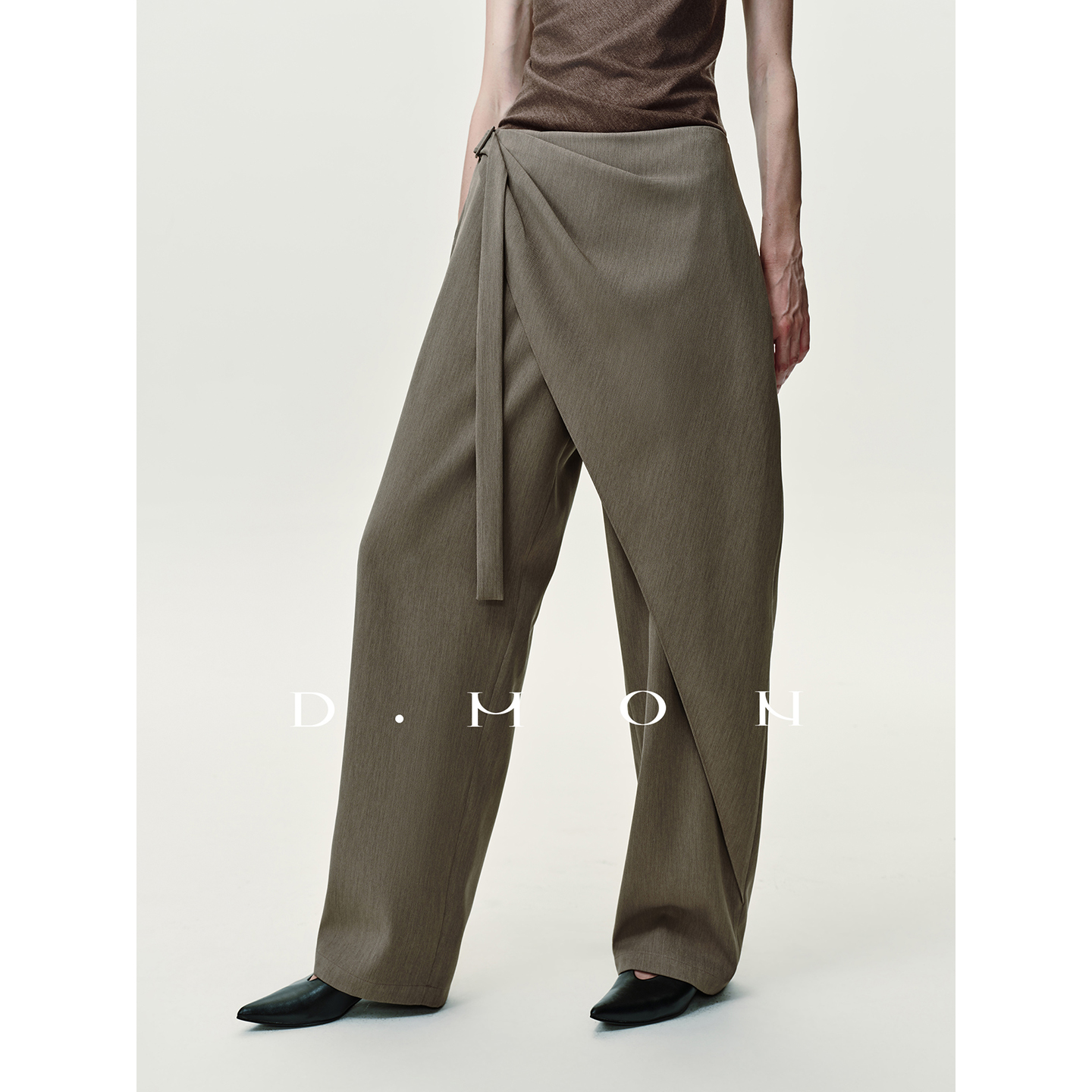 DMON时髦INS_弹力舒适斜门襟设计感显瘦廓形西裤