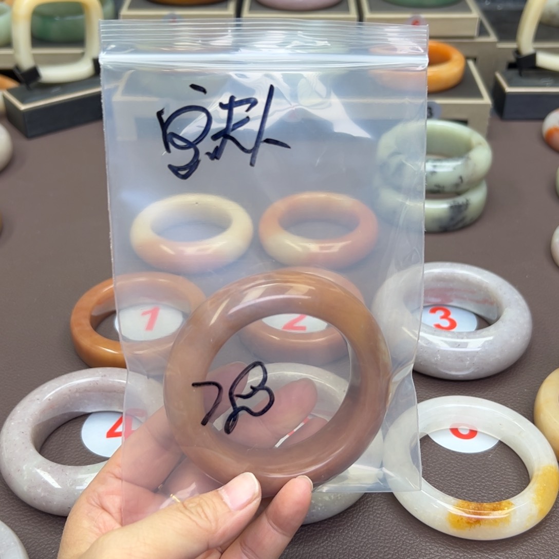 石英质玉手镯合金宝*人