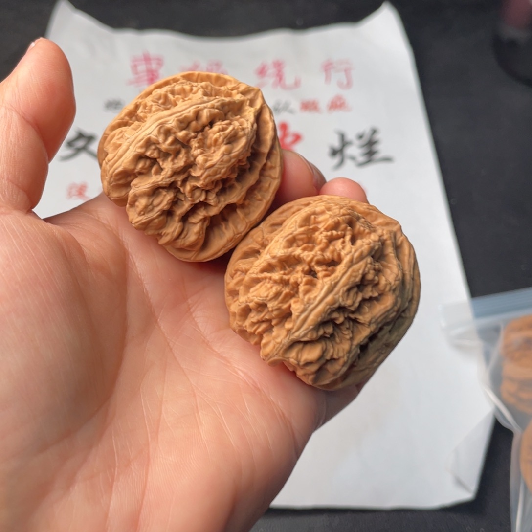 把件文玩核桃995。41➕粗筋有黄