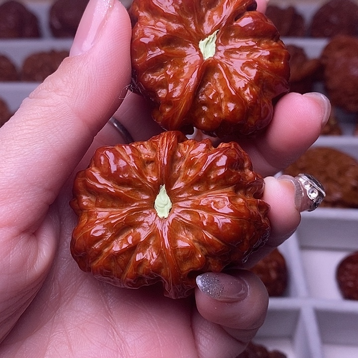 宝***哥文玩核桃吊坠文玩核文玩核桃