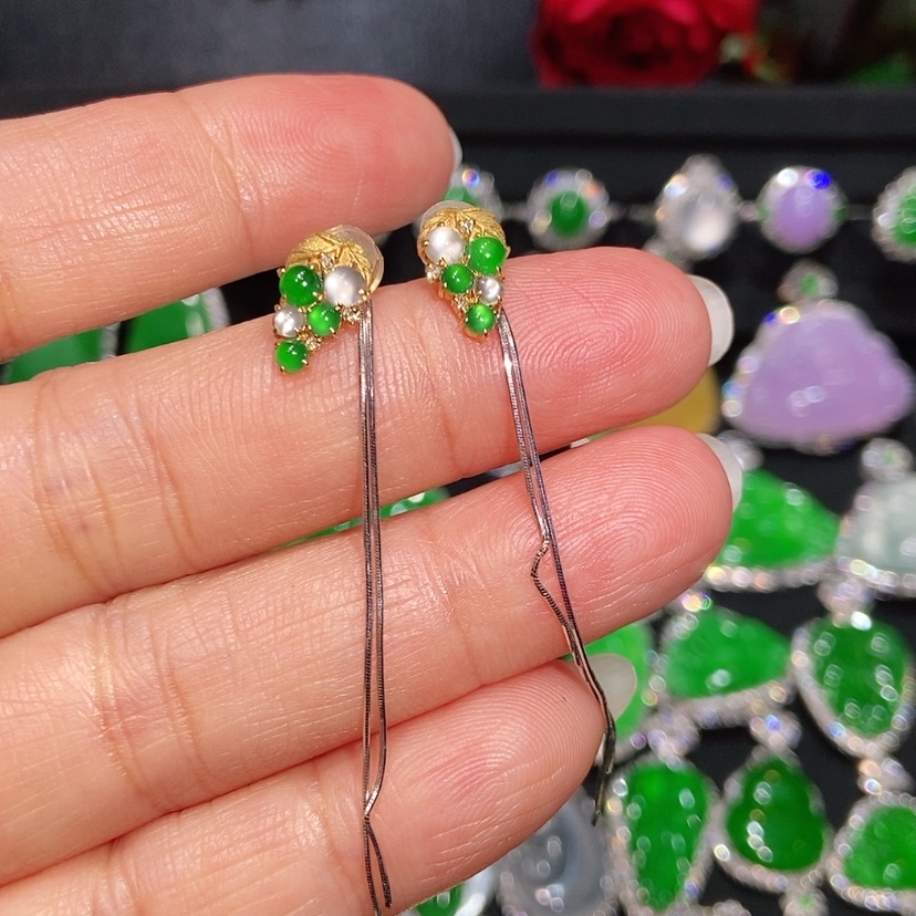 【闪购商品】翡翠耳饰18K金镶嵌天然翡翠