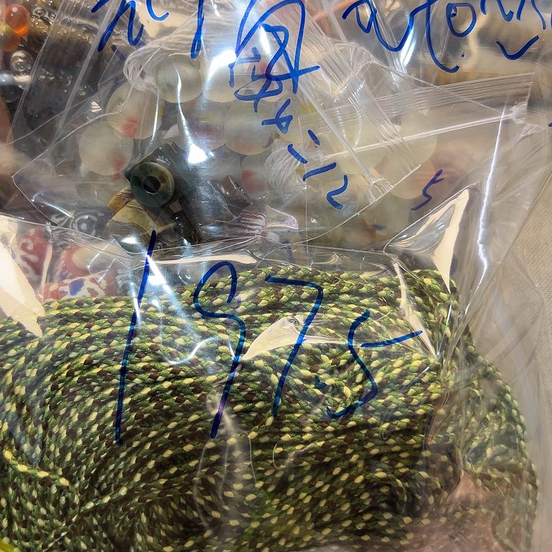 手工艺品琉璃表情姐妹