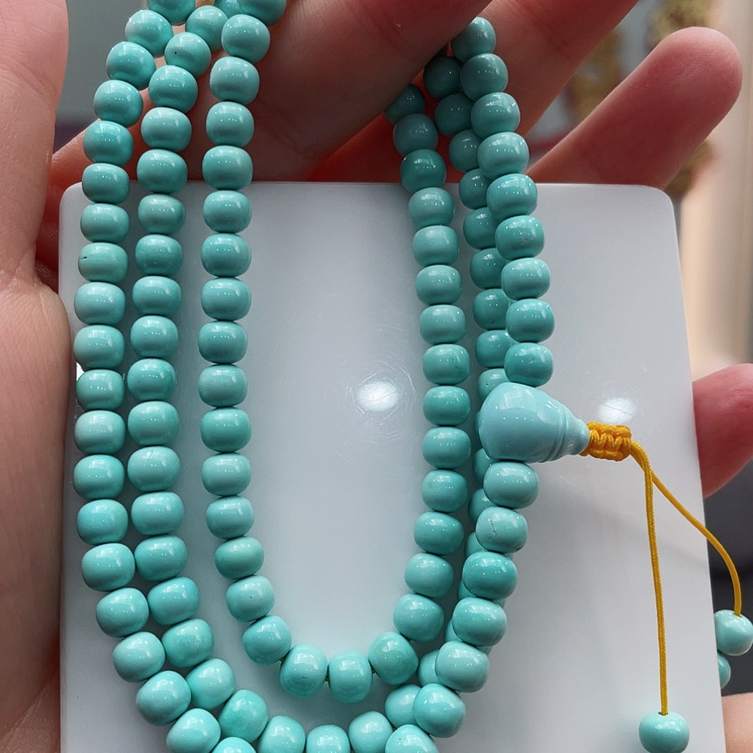 绿松石颈饰未镶嵌