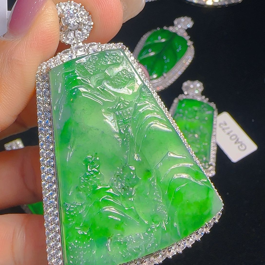 翡翠吊坠(赠链)银S925镶嵌