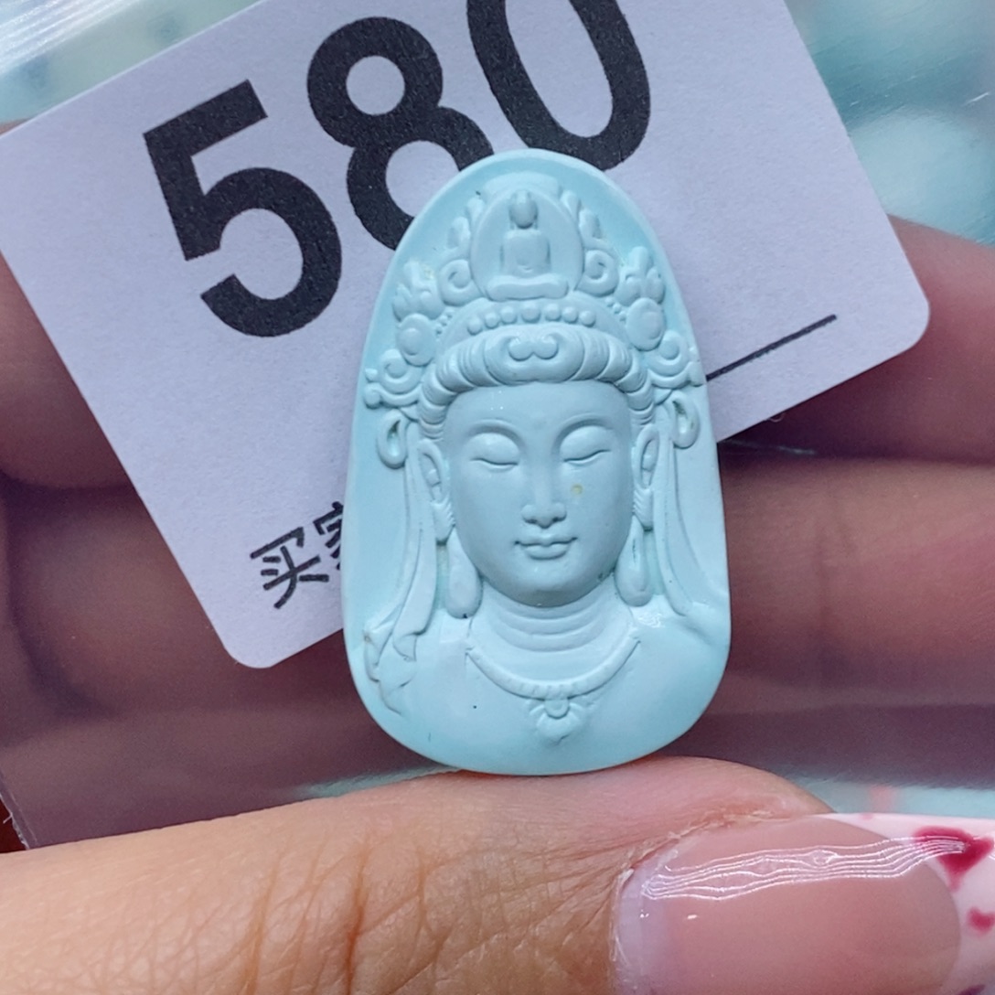 女***孩绿松石未镶嵌珠宝奇石