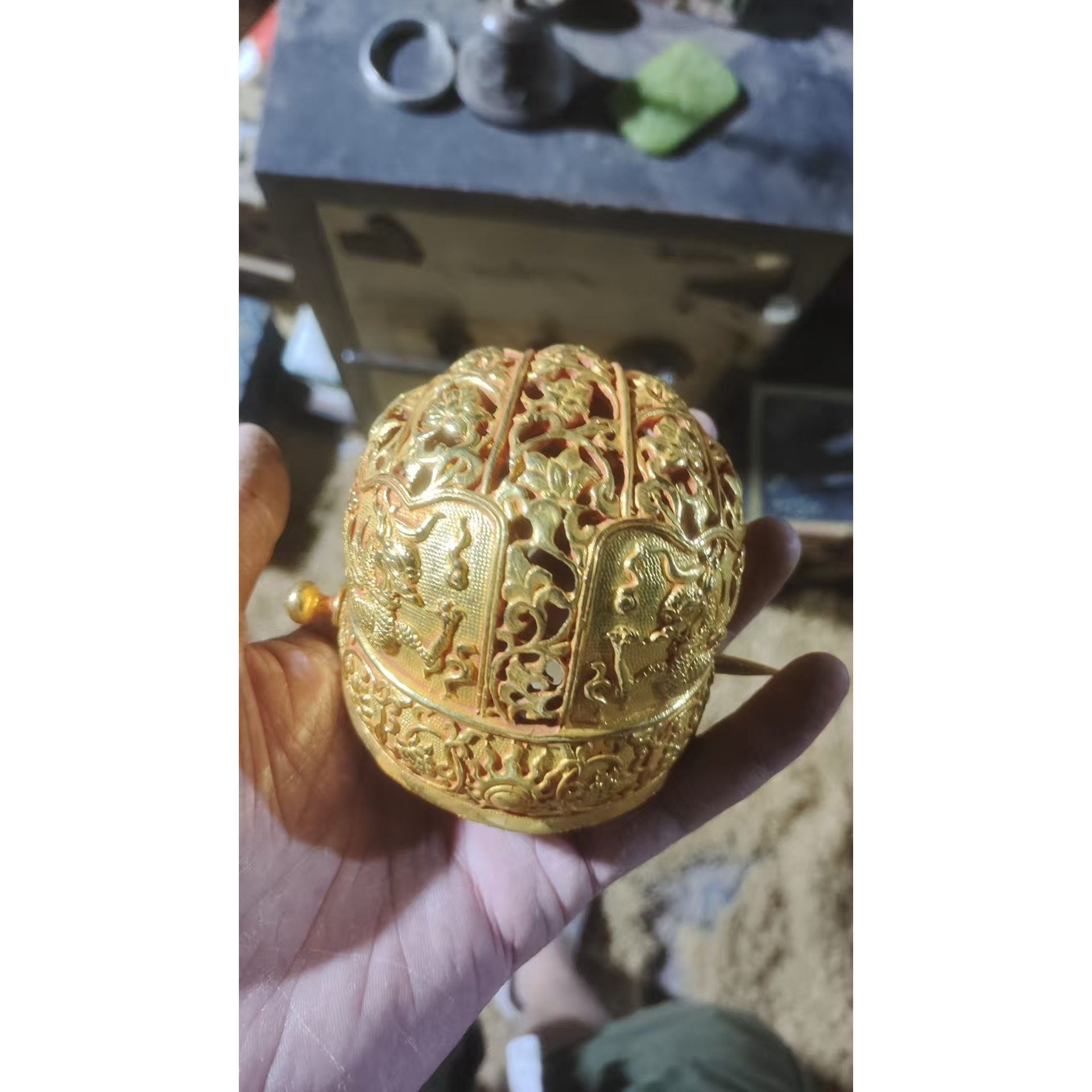 1个金色圆形疙瘩摆件链接