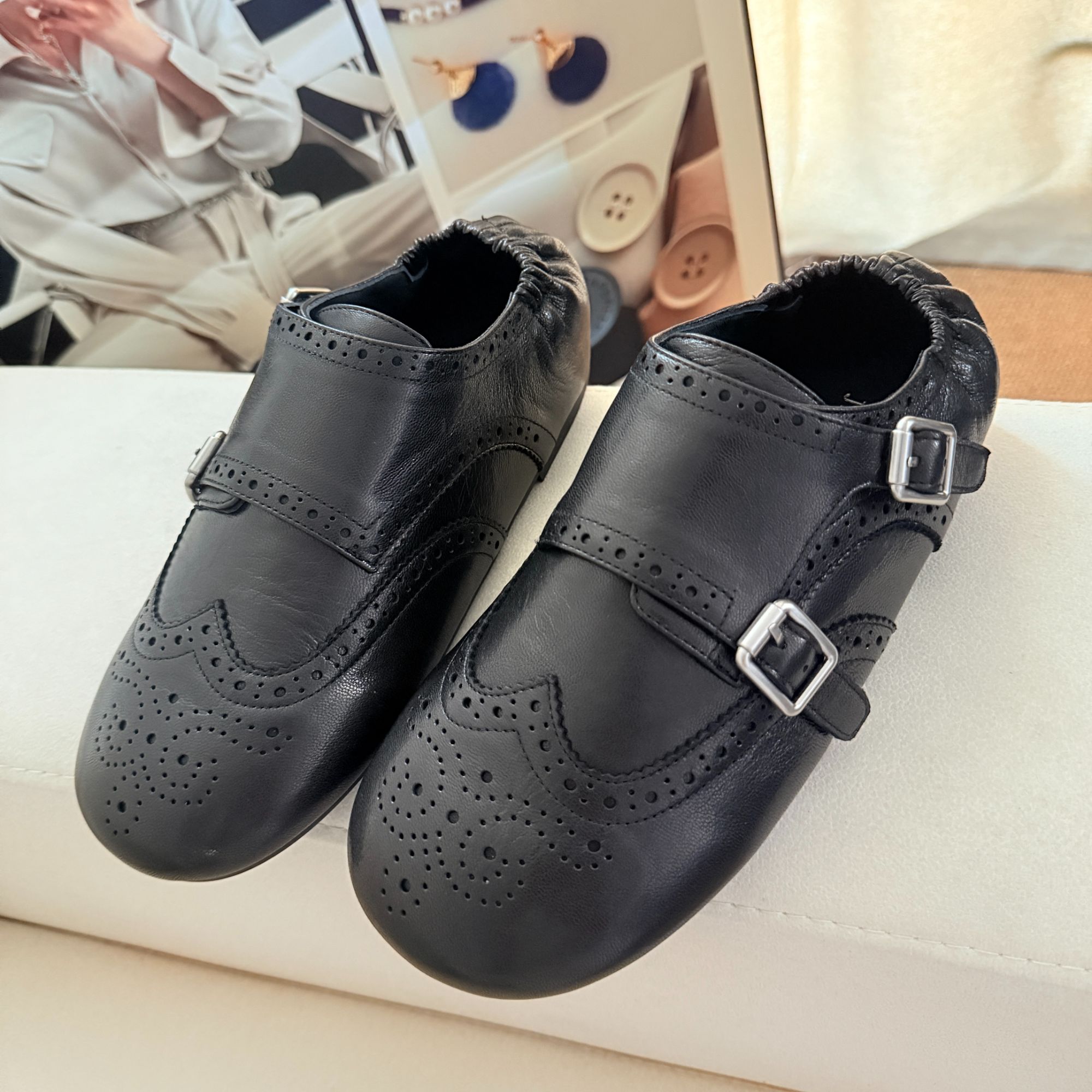 欧洲站女鞋2025新款复古雕花乐福鞋胖头鱼单鞋8808-09