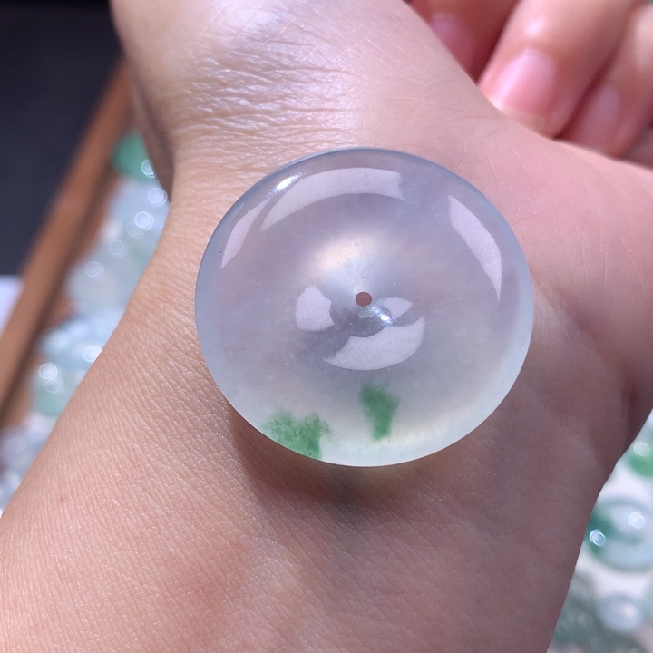 颈饰未镶嵌翡翠高冰飘花平安扣