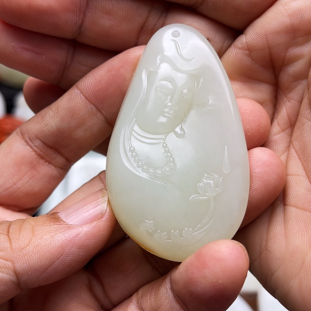 和田玉颈饰未镶嵌