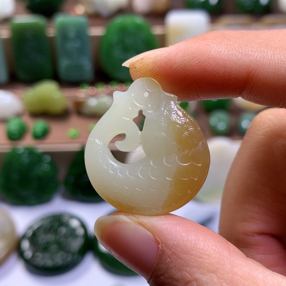 和田玉挂件未镶嵌