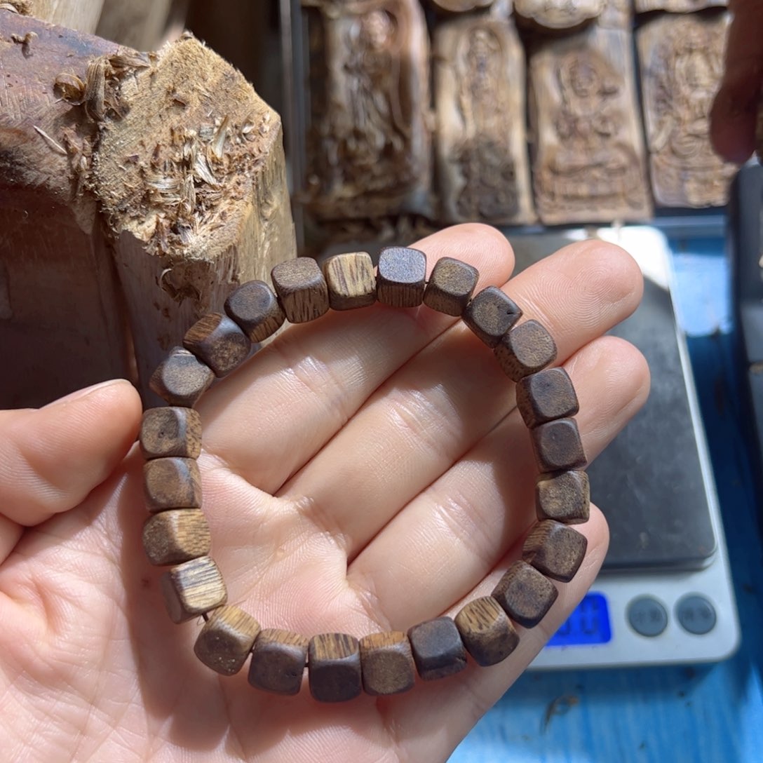 沉香手串白棋08单圈