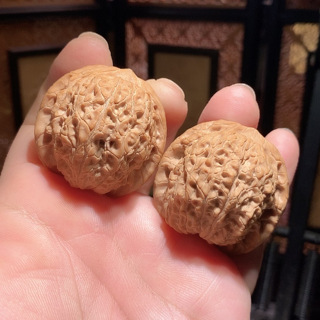 文玩核桃把件40血麒麟全品