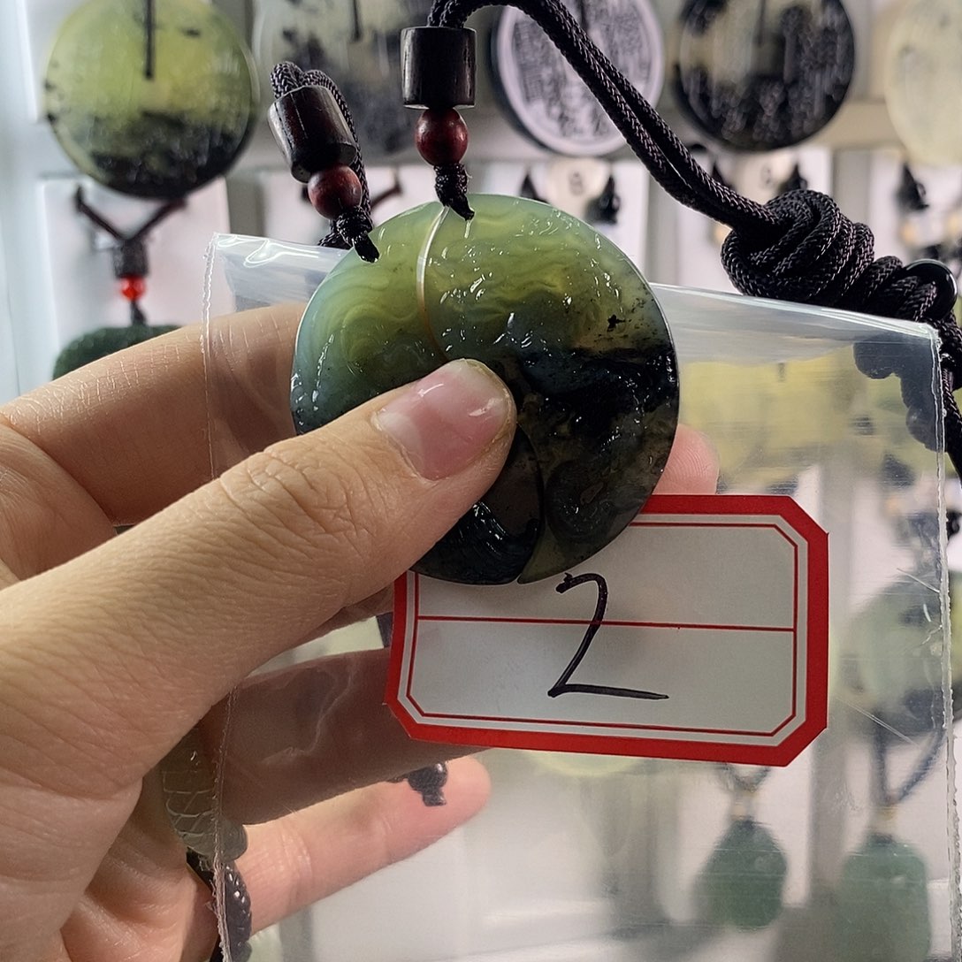 蛇纹石玉颈饰未镶嵌M*.2